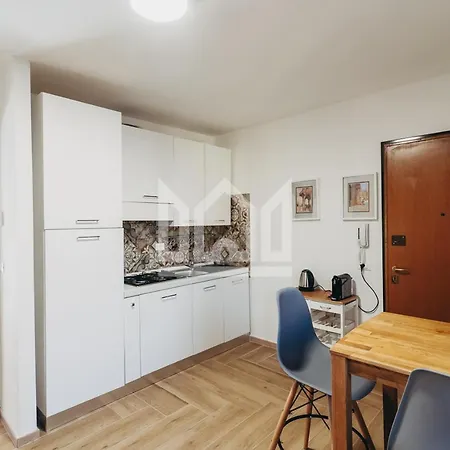 Gold Palace ***** Apartmanhotel Ferrara