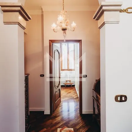 Gold Palace ***** Ferrara