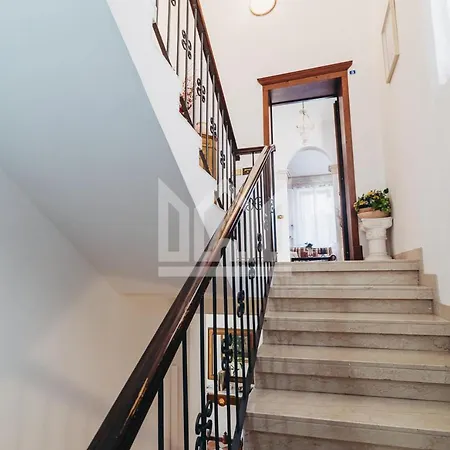 Apartmanhotel Gold Palace *****