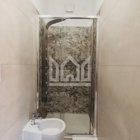 Gold Palace ***** Apartmanhotel Ferrara