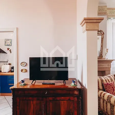 Gold Palace ***** Apartmanhotel 4*