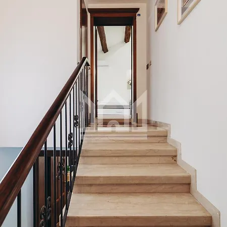 Gold Palace ***** Apartmanhotel