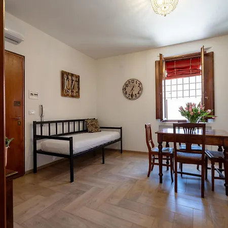 Aparthotel Gold Palace ***** Ferrara