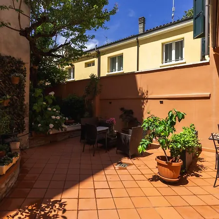 Gold Palace ***** 4* Ferrara