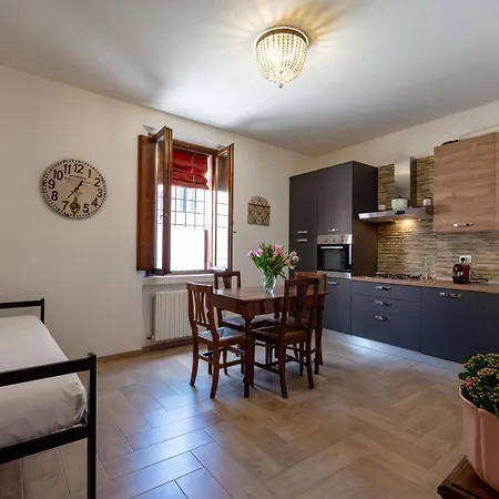 Gold Palace ***** Aparthotel Ferrara