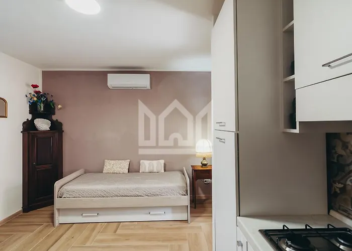 Gold Palace ***** Aparthotel Ferrara