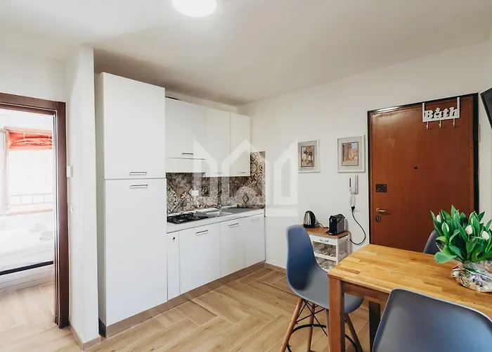 Gold Palace ***** 公寓式酒店 费拉拉