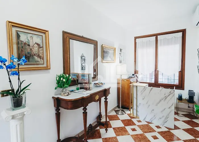 公寓式酒店 Gold Palace ***** 费拉拉