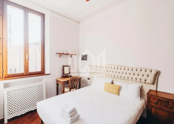 Gold Palace ***** 公寓式酒店 4*