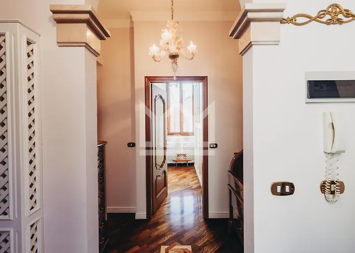 Gold Palace ***** 페라라