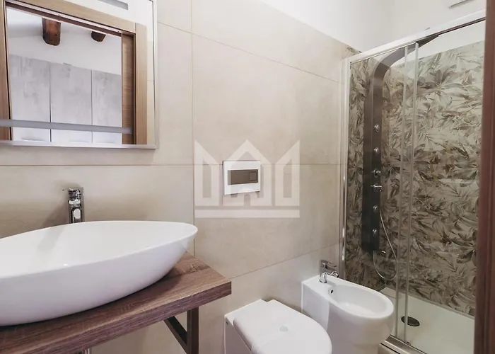 Gold Palace ***** 4*