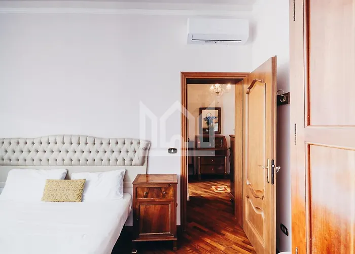 Gold Palace ***** 아파트호텔 4*