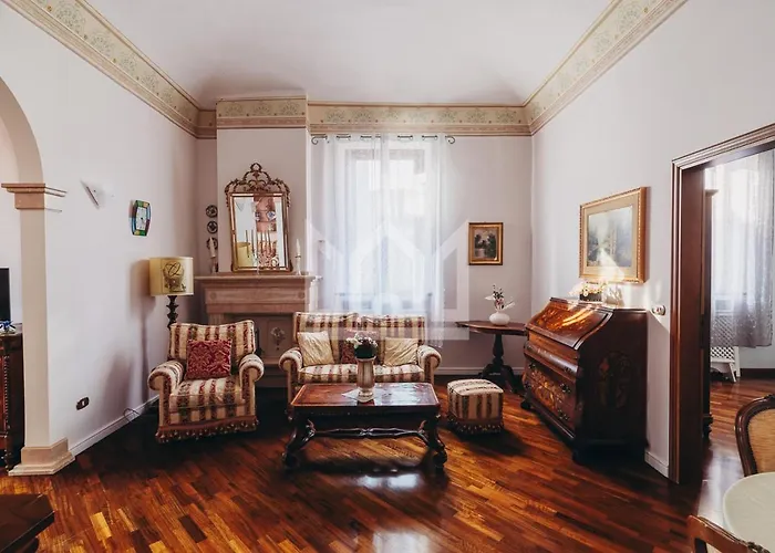 Aparthotel Gold Palace ***** Ferrara